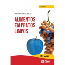 Alimentos em pratos limpos